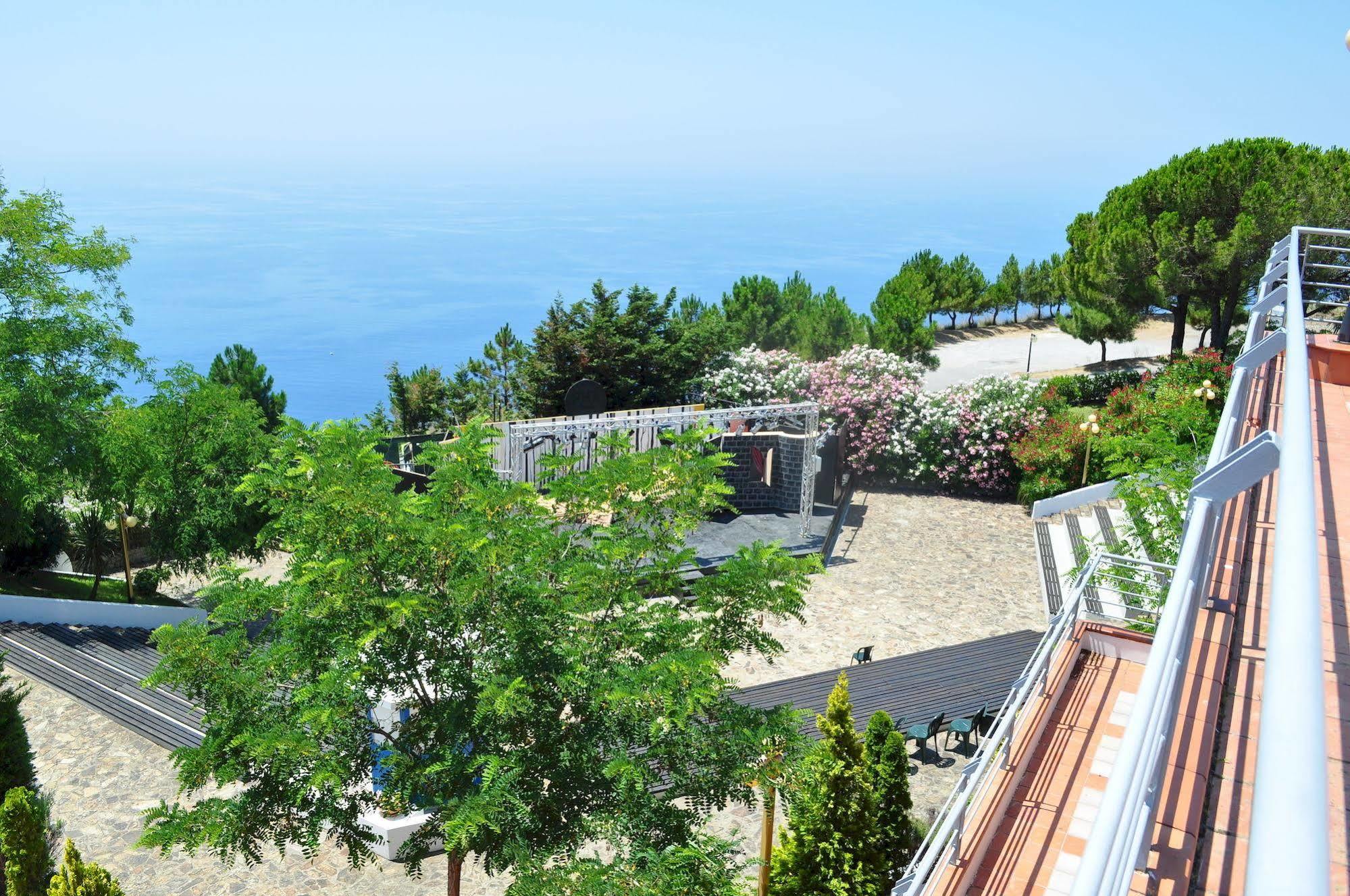 Club Residence Pianetamaratea 圣卡塔林纳 外观 照片